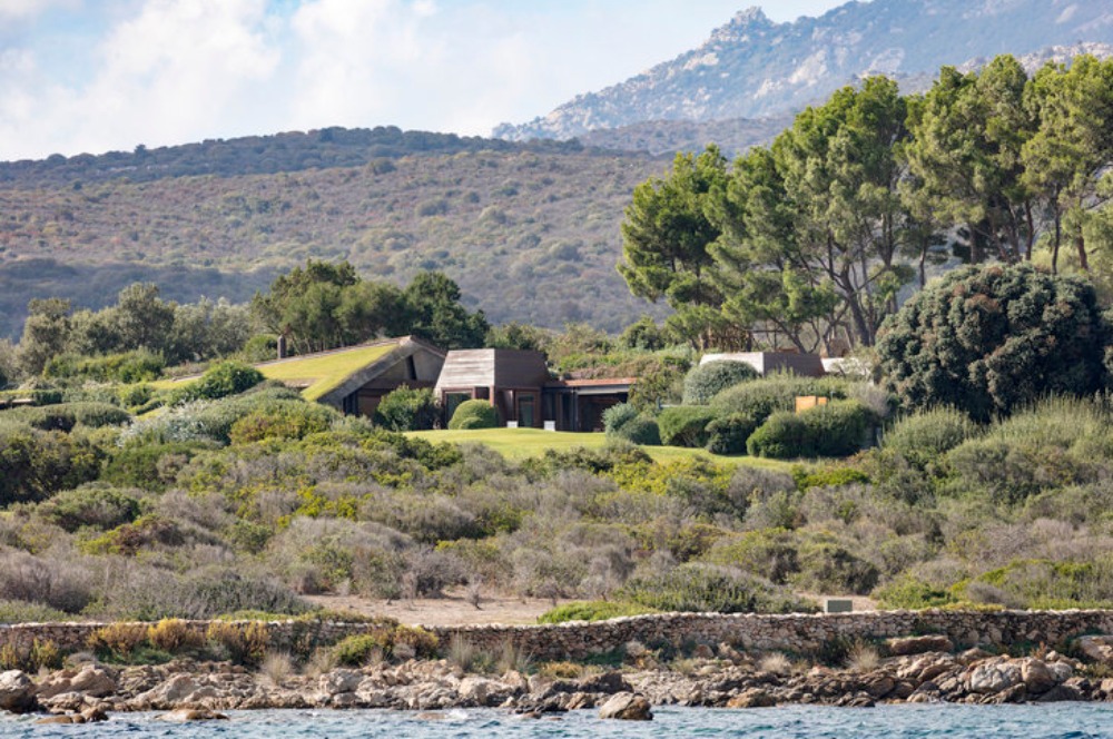 Menikmati Keindahan Wajah Baru Villa di Sardinia