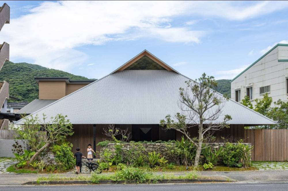 Rumah Off-Grid di Jepang Ini Buktikan Hidup Bisa Mandiri!