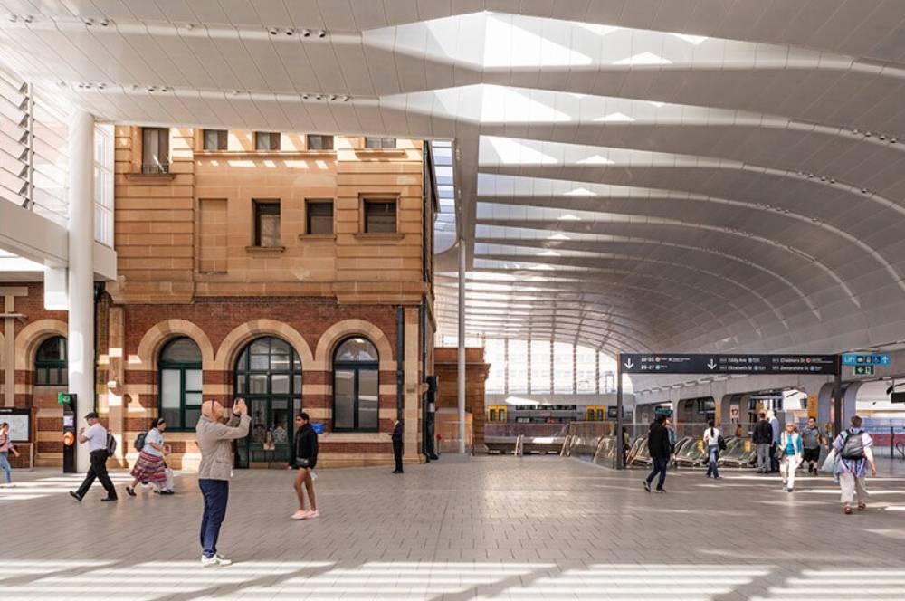 Melihat Tampilan Baru dari Sydney Central Station