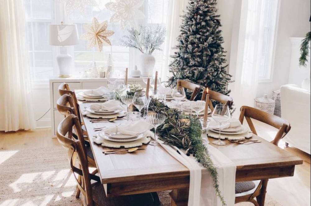 Dekorasi Meja Makan Natal Indah, Ide Sederhana Tapi Mewah