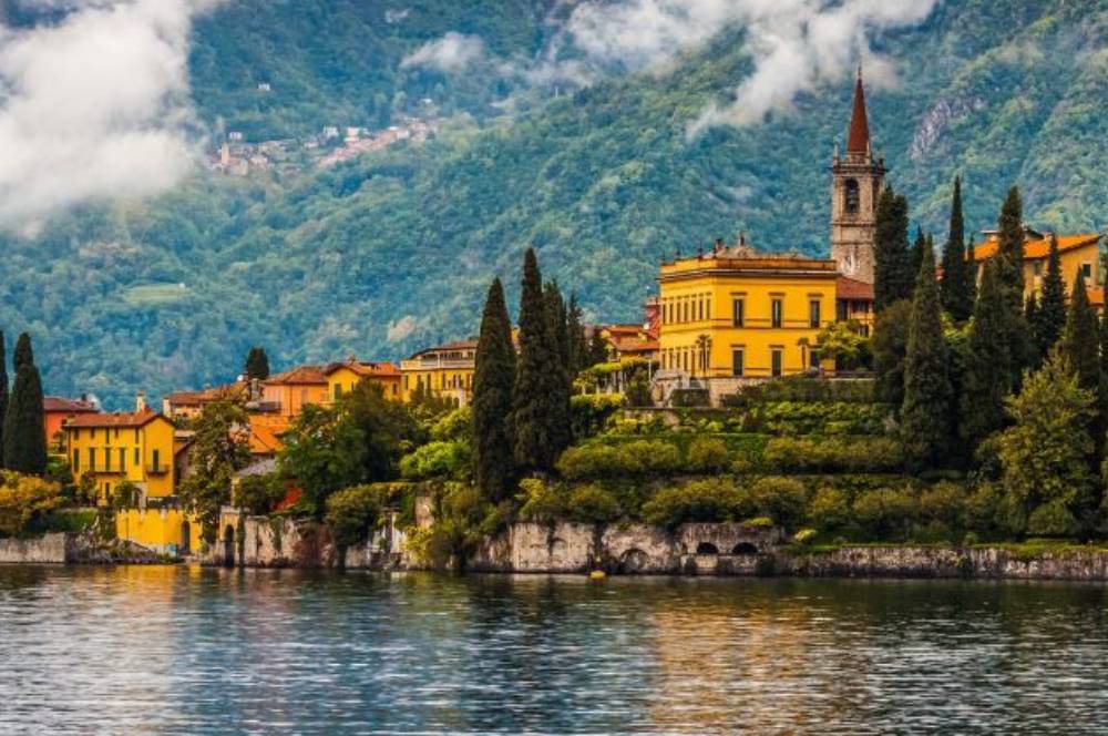 5 Danau Eksotis yang Wajib Masuk Bucket List Anda!