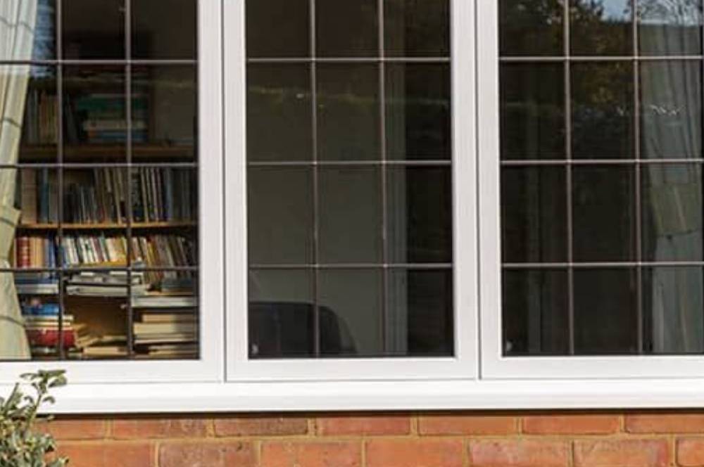 Jendela Casement Aluminium, Solusi Hunian Modern!