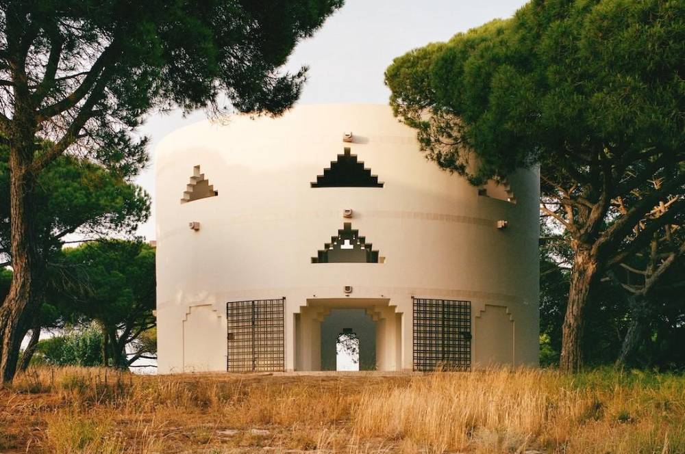 La Folie, Menara Pesta Pribadi Christian Louboutin