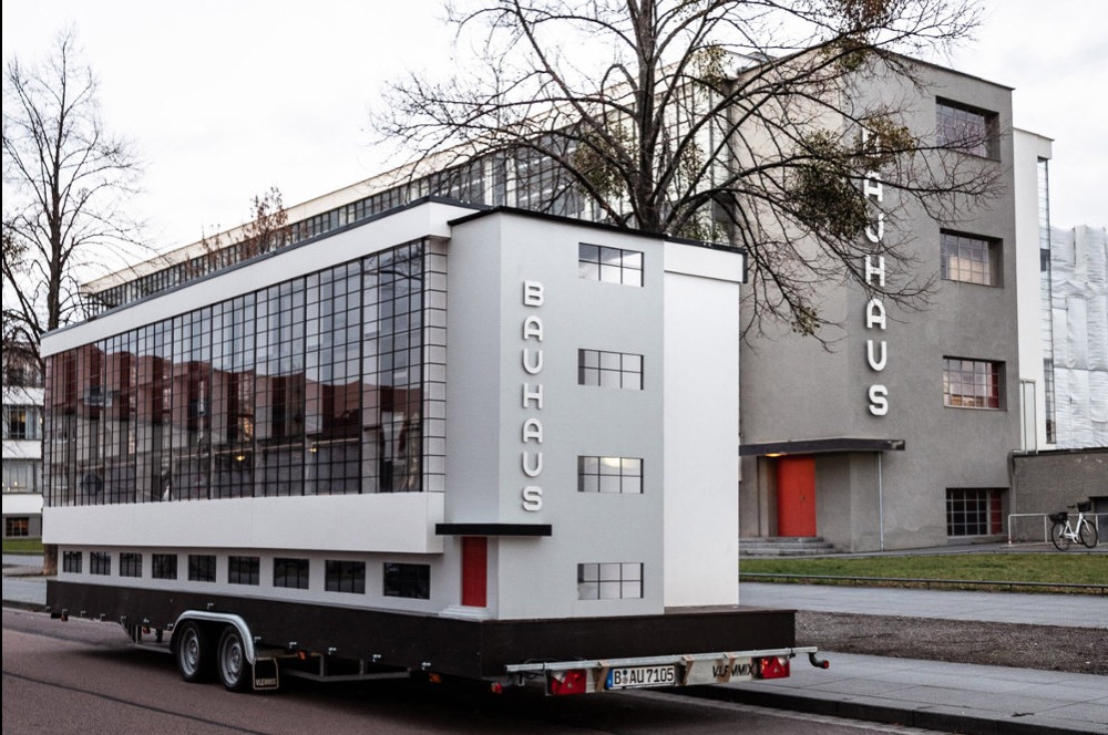 Rayakan 100 Tahun, Bauhaus Siapkan Gedung Berjalan