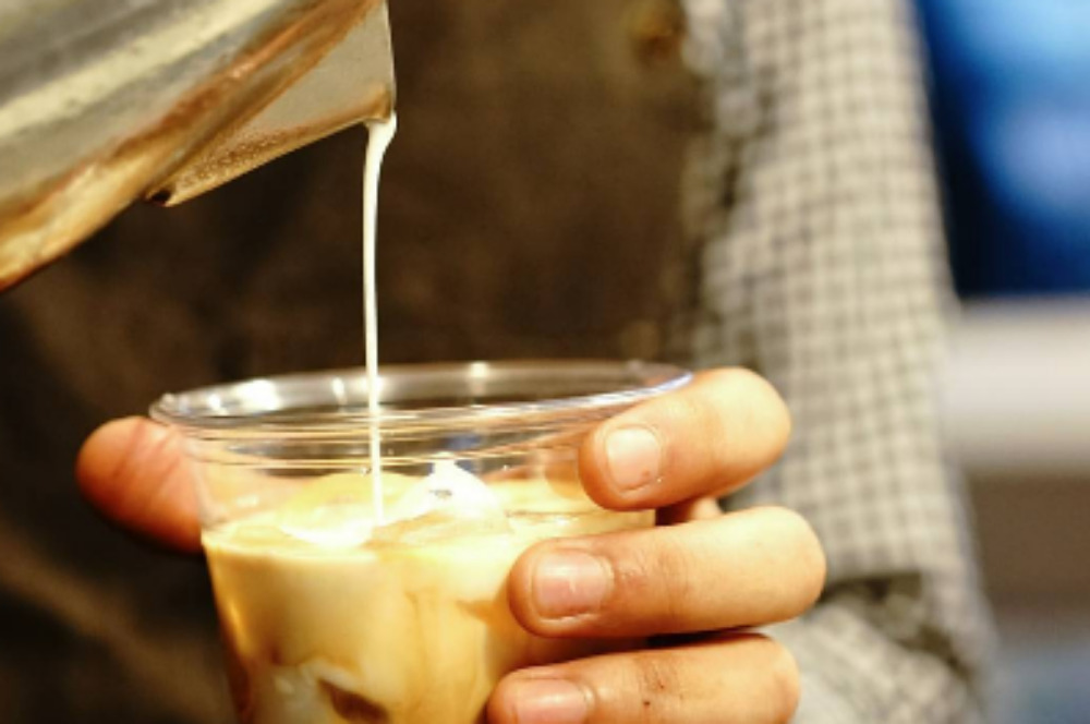 10 Es Kopi Susu di Jakarta Pilihan CASA Indonesia
