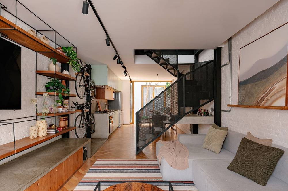 Tak Disangka, Rumah Lebar 4 Meter Ini Terasa Lega