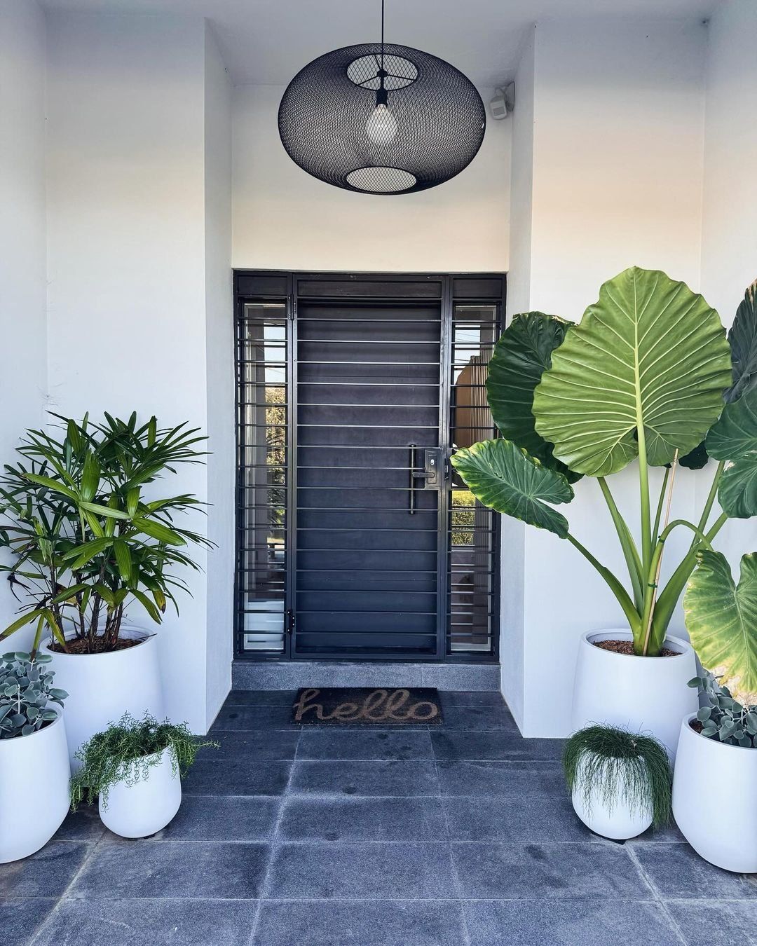 10 Jenis Tanaman Pot Besar Depan Rumah Terkini!