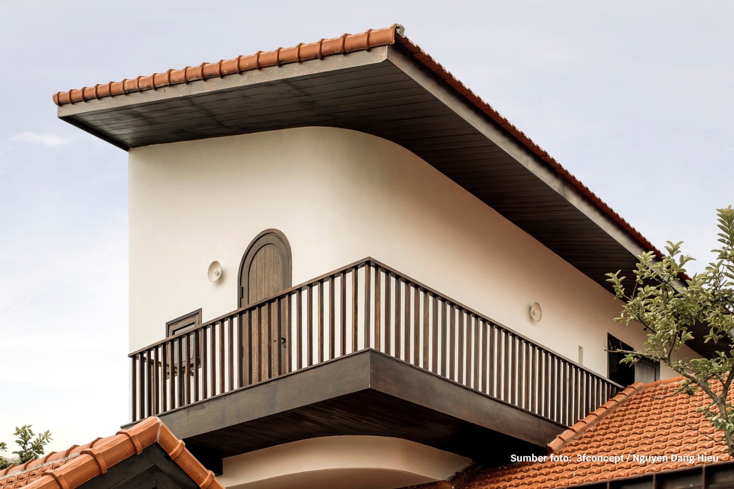 8 Desain Pagar Balkon Lantai 2, Estetis dan Tetap Aman!