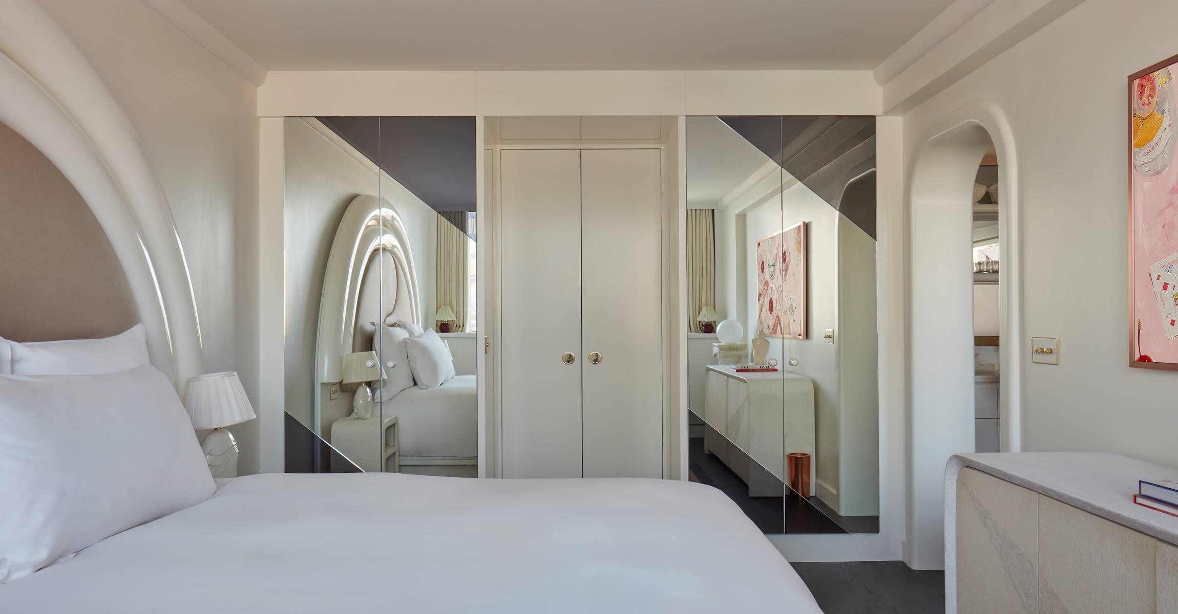 Staycation Mewah di London? Coba Suite Vintage Ini!