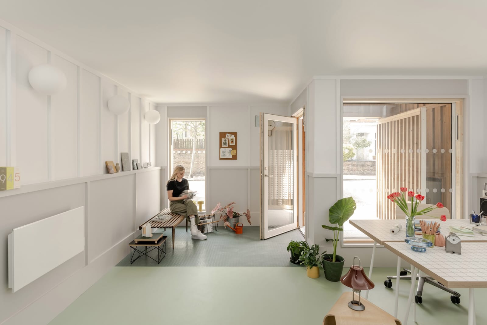 Arsitek ini Ubah Garasi Lama Jadi Spot Arsitektur Sosial