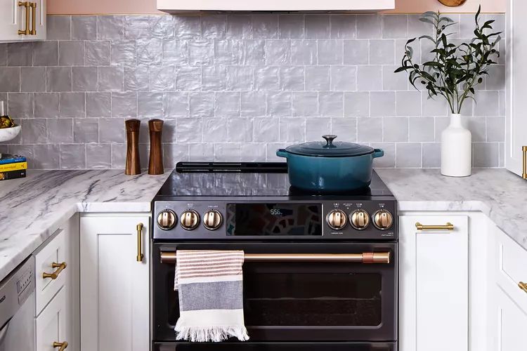5 Ide Penempatan Handuk Dapur yang Hemat Ruang