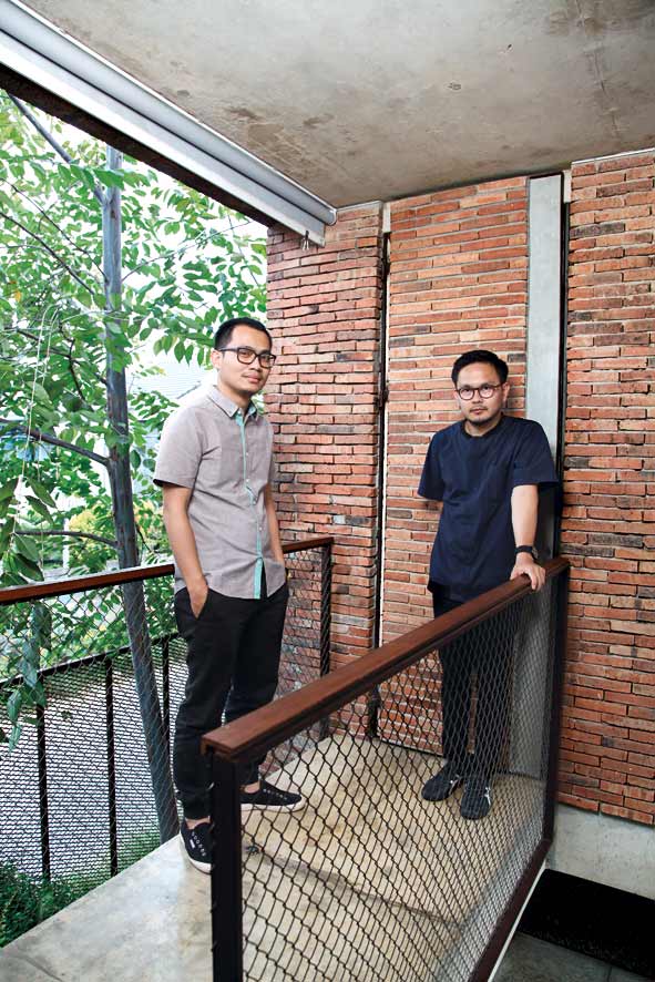 Duo Arsitek Muda Pendiri SUB