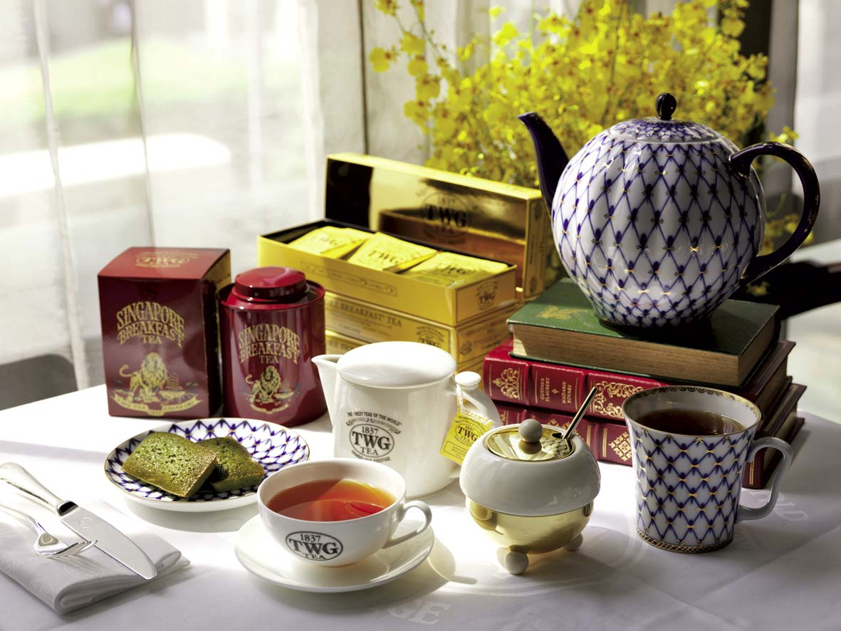 Seri Kota Singapura. Teapot dan tea cup seri Tsarina