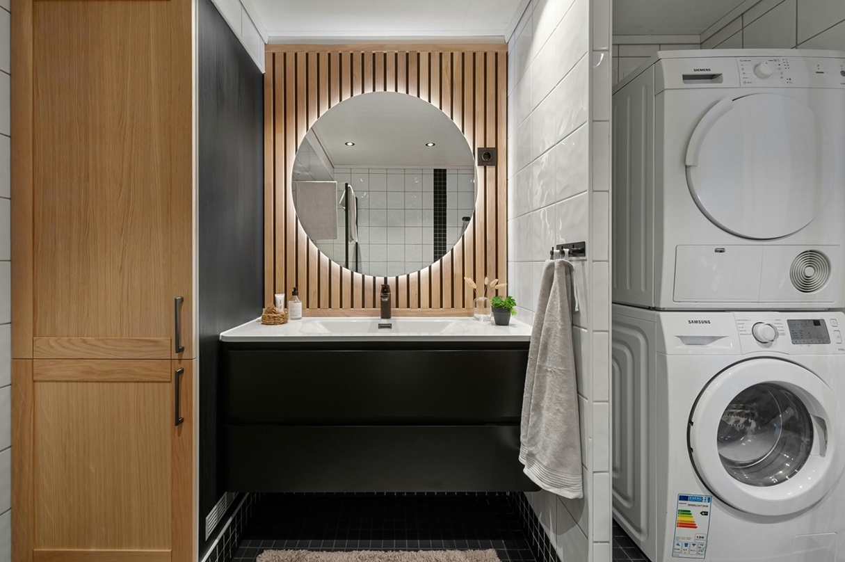 6 Ide Ruang Cuci Dekat Kamar Mandi Dengan Desain Compact