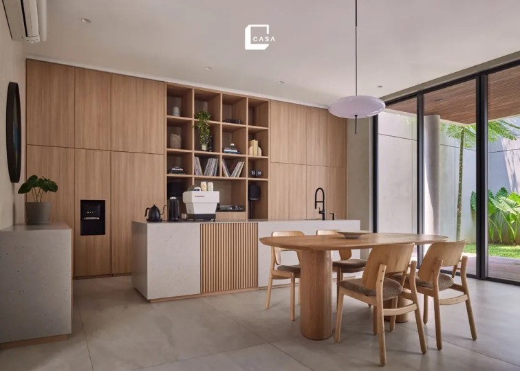 5 Meja Makan Minimalis 4 Kursi, Bikin Ruang Makan Estetik!