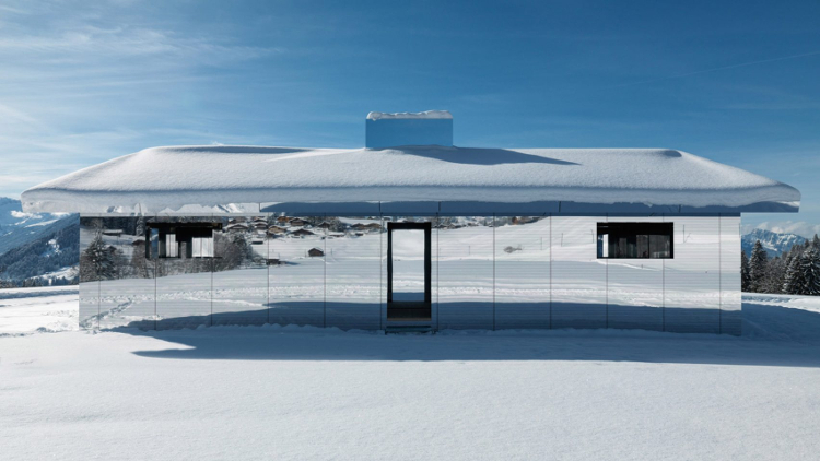Mirage, Rumah Cermin yang Dibangun di atas Gunung Salju