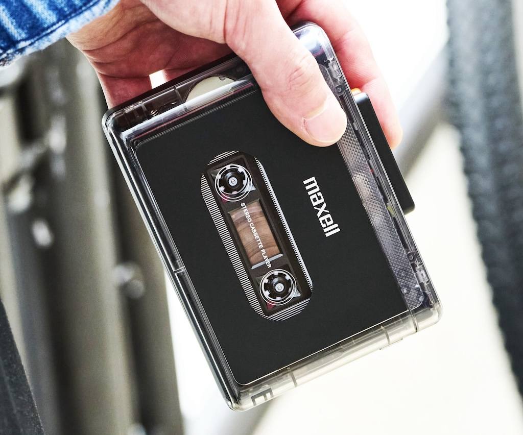  Maxell MXCP-P100: Pemutar Kaset Analog Fitur Kekinian