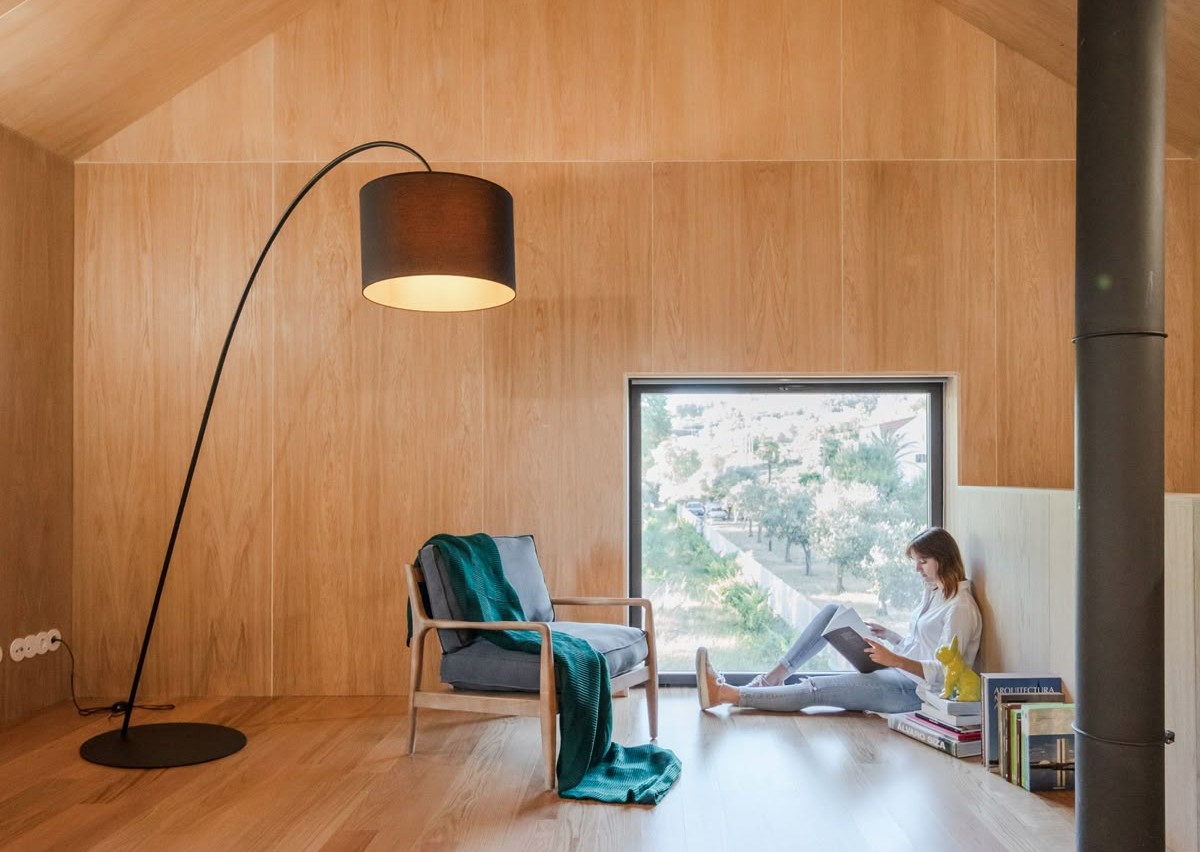 6 Perbedaan Triplek dan Multiplek: Mana Lebih Baik?