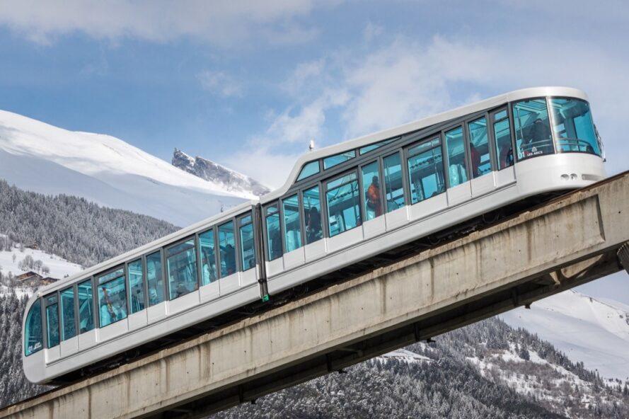 Nikmati Pemandangan Indah Alpen Perancis dari Trem ini
