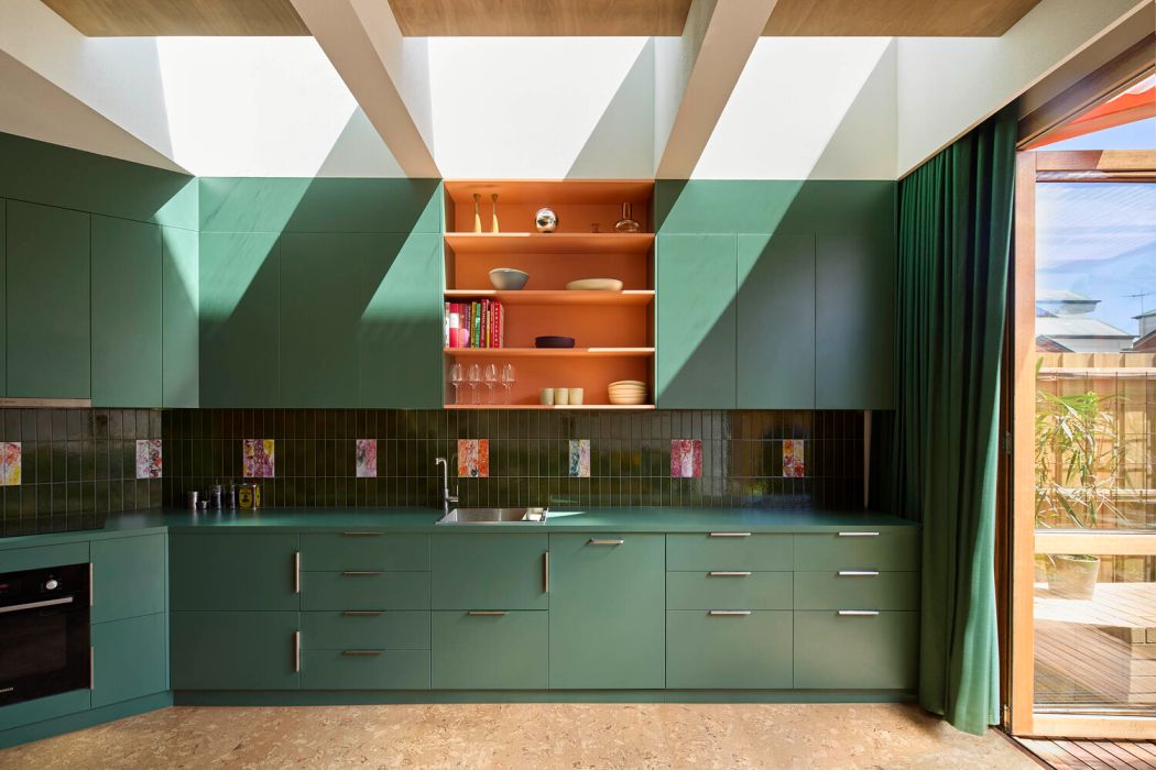 7 Model Rak Piring Wastafel Ini Bikin Dapur Lebih Rapi