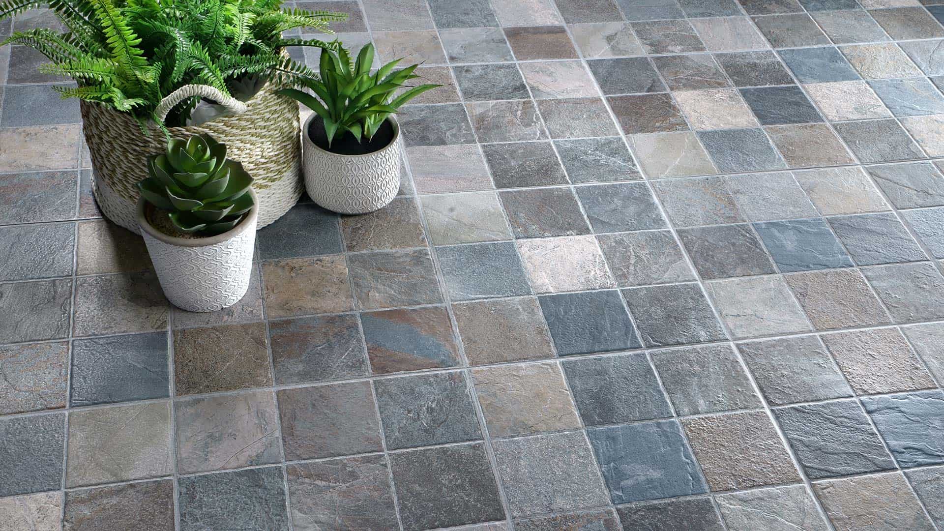 Keramik Teras Kasar, Pilihan Tepat untuk Teras Anti Licin