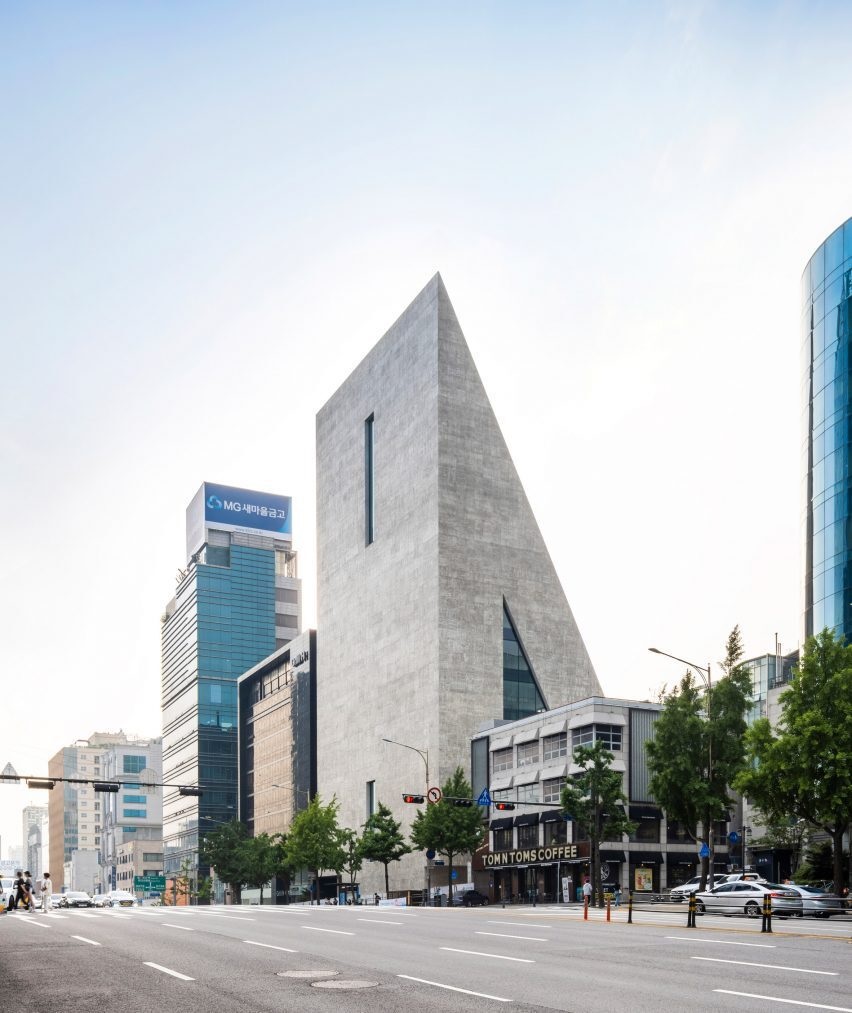 Di Seoul, Gedung Art Institute Berbentuk Lancip
