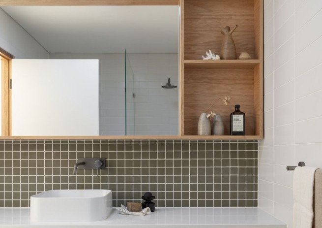 Wajib Ada! 5 Benda yang Buat Kamar Mandi Minimalis 2x2 Indah