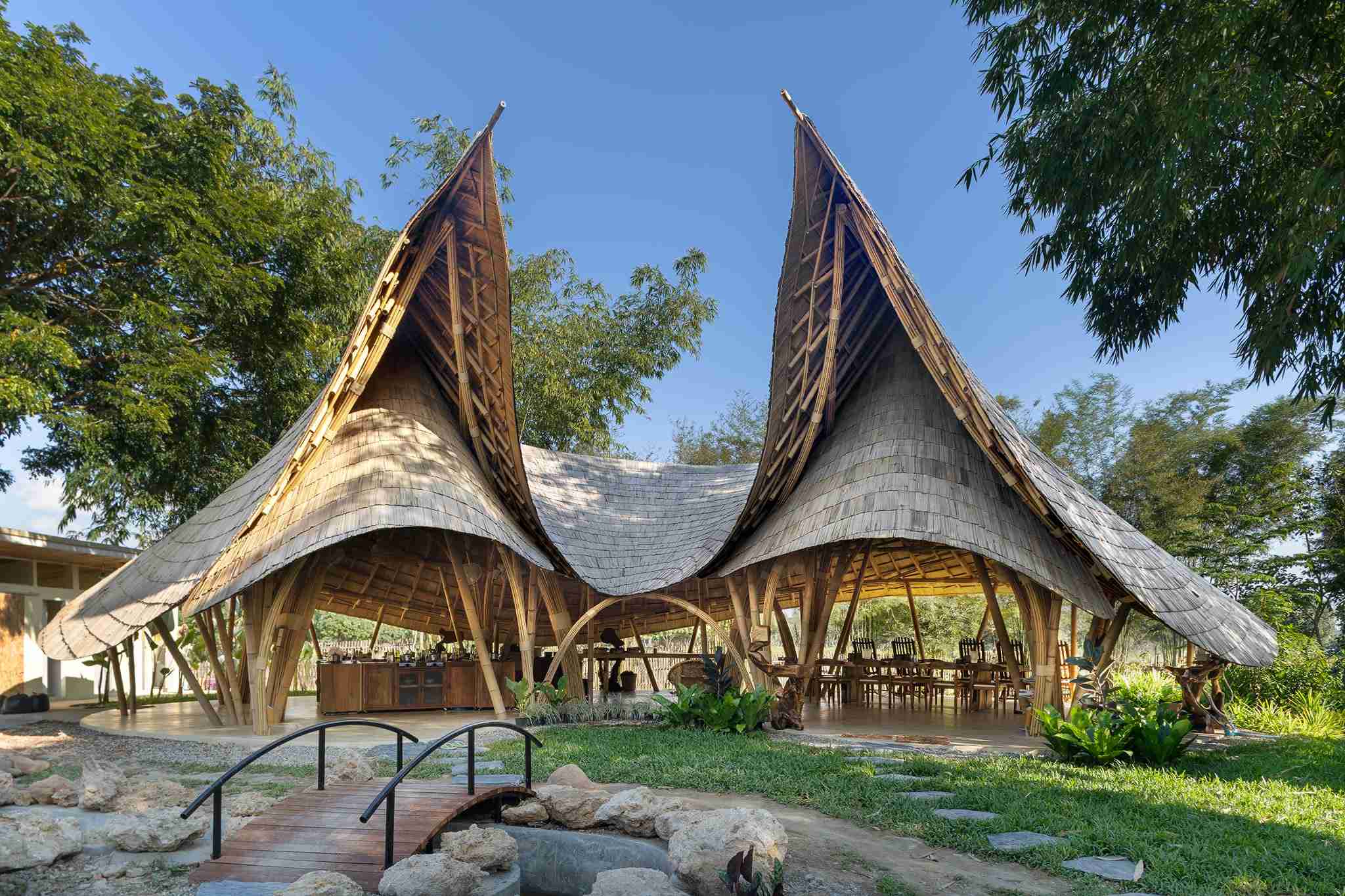 The Bull di Zabb e Lee, Arsitektur Bambu yang Bikin Kagum