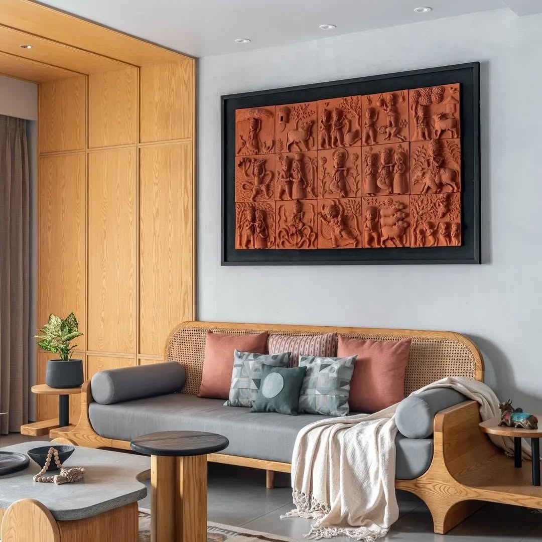 5 Desain Wall Panel Ruang Tamu yang Elegan & Modern!