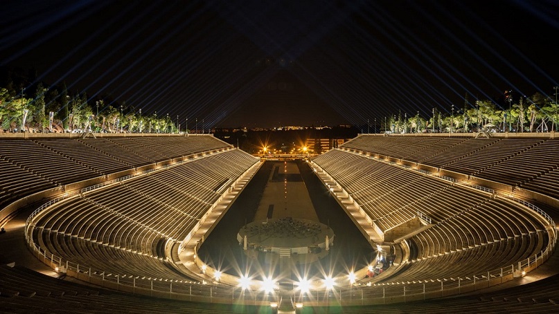 Wow! Dior Cruise 2022 di Stadium Bersejarah Yunani